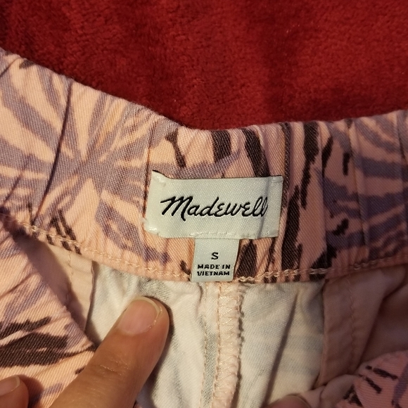 Madewell Short embroidered curved Size S Color Pink - Picture 8 of 9